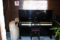 音楽教室風景-ピアノ1